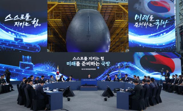 이재명 대통령이 지난 5월 26일 경남 창원시 진해구 해군 잠수함사령부에서 열린 제1회 미래국방전략위원회에서 발언하고 있다. (사진=연합뉴스)