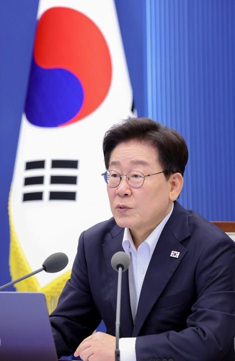 이재명 대통령이 6일 청와대에서 열린 수석보좌관회의에서 발언하고 있다.(사진=연합뉴스)