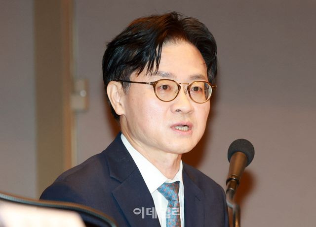 [이데일리 방인권 기자] 김정관 산업통상부 장관이 6일 서울 중구 프레스센터에서 열린 관훈토론회에서 모두발언을 하고 있다.
