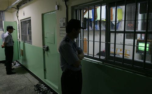 교도소에서 근무하는 교도관들. ※ 이 사진은 기사의 특정한 내용과는 무관함 (사진=연합뉴스)