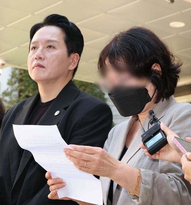 입장 밝히는 채상병 어머니(사진 = 연합뉴스)