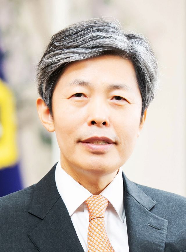 김재형 법무부 민법개정위원회 검토위원장(서울대 법학전문대학원 교수·전 대법관)