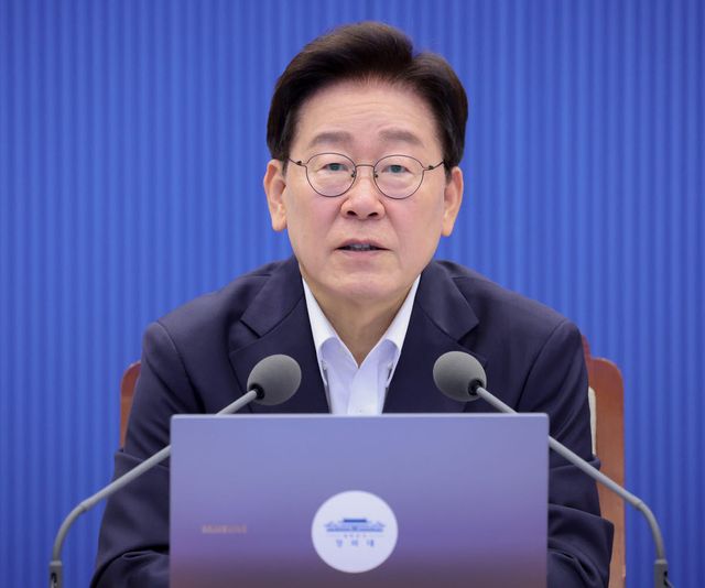 이재명 대통령, 수석보좌관회의 발언_(서울=연합뉴스) 한상균 기자 = 이재명 대통령이 6일 청와대에서 열린 수석보좌관회의에서 발언하고 있다. 2026.8.6 [청와대통신사진기자단] xyz@yna.co.kr