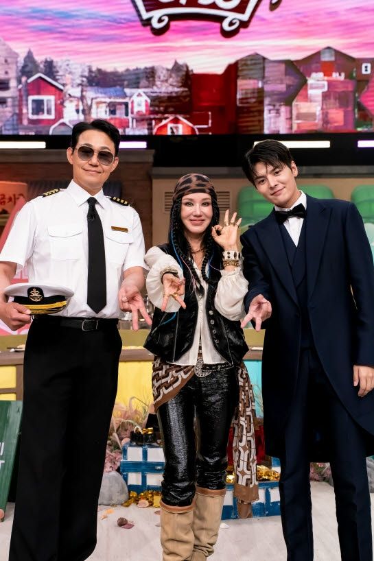 왼쪽부터 박성웅, 엄정화, 려운.(사진=tvN)