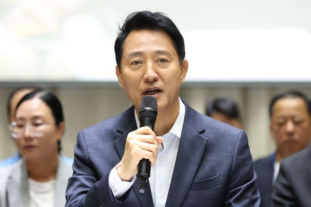 오세훈 서울시장이 6일 서울 중구 서울시청 대회의실에서 열린 '부동산 정상화를 위한 시민 대토론회'에서 인사말을 하고 있다. (사진=이영훈 기자)
