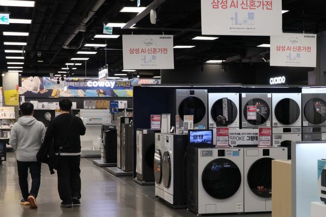서울 시내 대형마트 가전제품 판매대 모습. (사진=연합뉴스)