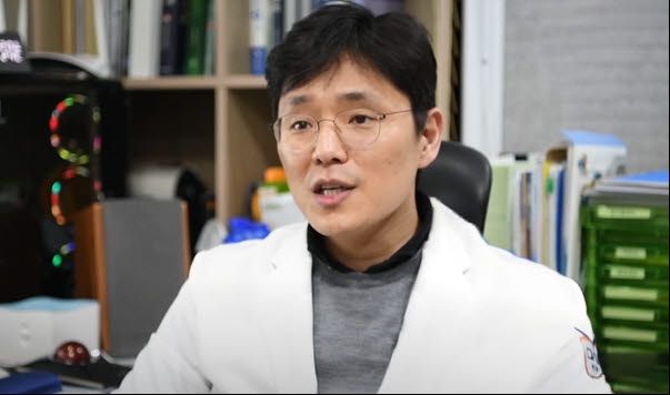 “목소리가 변했다면 단순 감기 아냐” ... 환절기 목 질환 주의보
