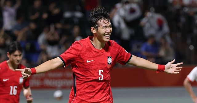 5일 일본 나고야 미즈호 공원 럭비경기장에서 열린 2026 아이치·나고야 아시안게임 남자 축구 8강 한국과 베트남의 경기. 한국 김지수가 후반전 팀 두번째 골을 넣고 기뻐하고 있다. 사진=연합뉴스
