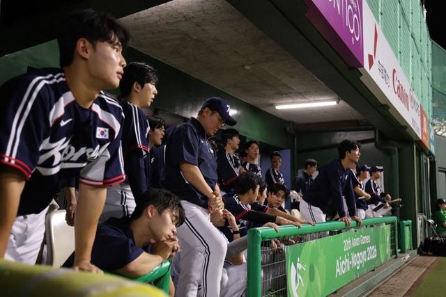 25일 일본 아이치현 도요하시 시민구장에서 열린 2026 아이치·나고야 아시안게임 야구 슈퍼라운드 한국과 일본의 경기. 9회초 0-5로 지고있는 상황에서 한국 선수들이 어두운 표정을 보이고 있다. 2026.9.25