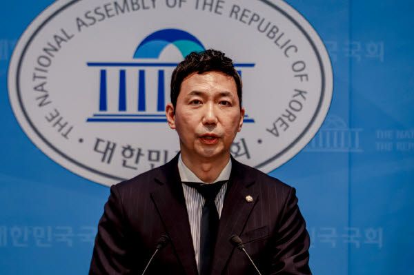 AI 석·박사 따도 갈 곳 없다…수백억 들였더니 벌어진 일