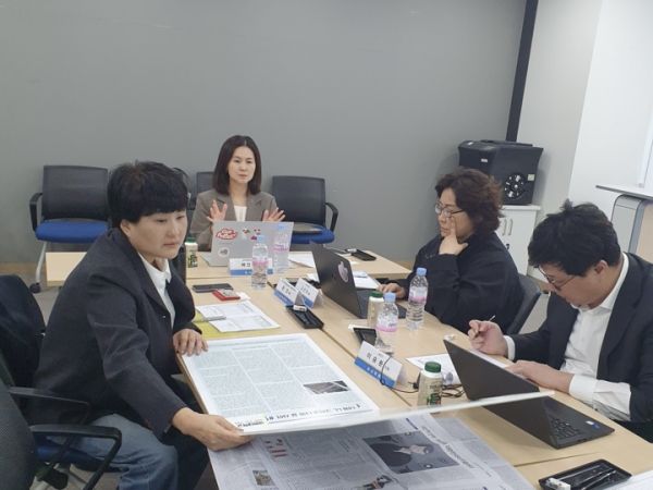 2024 대학신문 생명존중 기사공모전 심사회의 사진. [사진=인신윤위]