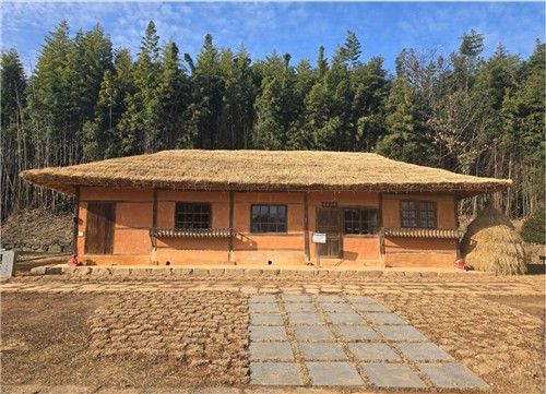 지붕 보수 완료한 '필경사'.(사진=당진시)