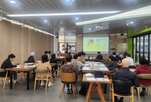 과천시 정보과학도서관