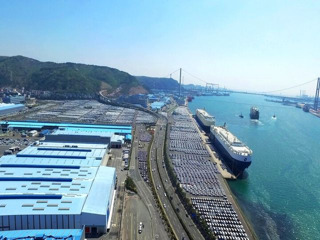 수출선적부두&nbsp;및&nbsp;공장전경. [사진=현대차]