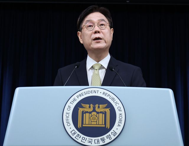 이관섭 대통령실 국정기획수석이 4일 오후 서울 용산 대통령실 청사에서 민간단체 보조금 감사 결과를 브리핑하고 있다. [사진=연합뉴스]