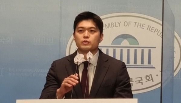 김용태 국민의힘 전 최고위원이 지난 1월 31일 오전 서울 여의도 국회 소통관에서 기자회견을 열고 최고위원 출마를 선언하고 있다. [사진=김찬주 기자]