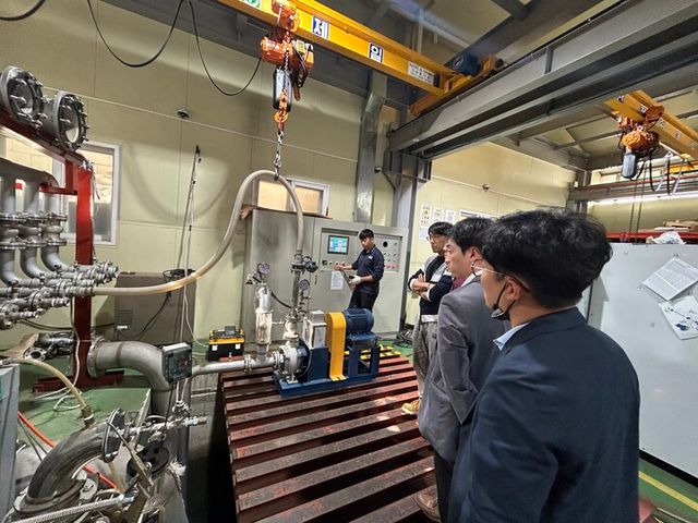 '찾아간데이-찾아온데이' 구매상담회 장면. [사진=한국동서발전]