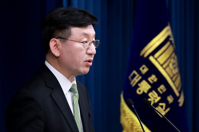 성태윤 대통령실 정책실장이 지난 5일 서울 용산 대통령실 청사에서 국정 성과 및 향후 과제에 대한 브리핑을 하고 있다. [사진=연합뉴스]