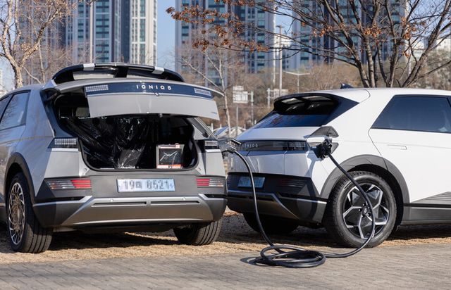 스피드메이트 출동 차량 전기차 충전 모습. [사진=스피드메이트]