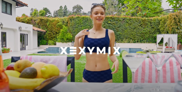 젝시믹스, ‘2024 스윔웨어 컬렉션’ 광고 영상 캡쳐 이미지. [사진=브랜드엑스코퍼레이션]