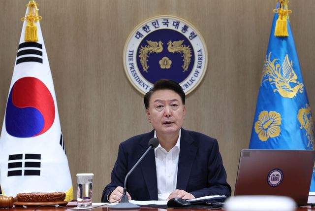 윤석열 대통령이 2일 서울 용산 대통령실 청사에서 열린 국무회의를 주재하고 모두 발언을 하고 있다. [사진=연합뉴스]