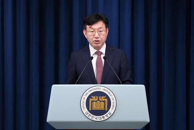 성태윤 대통령실 정책실장이 10일 서울 용산 대통령실 청사에서 현안 브리핑을 하고 있다. [사진=연합뉴스]