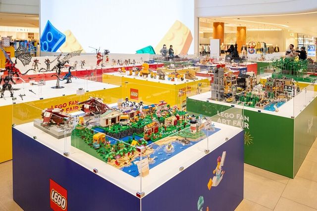 스타필드 수원이 다음 달 2일까지 ‘레고 팬 아트 페어’를 개최한다. [사진=스타필드]