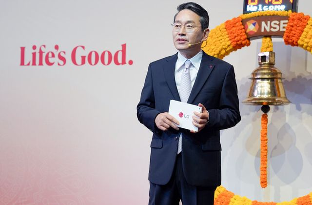 조주완 LG전자 CEO가 인도 뭄바이 국립증권거래소에서 14일(현지시간) 열린 LG전자 인도법인 상장식에 참석했다. [사진=LG전자]