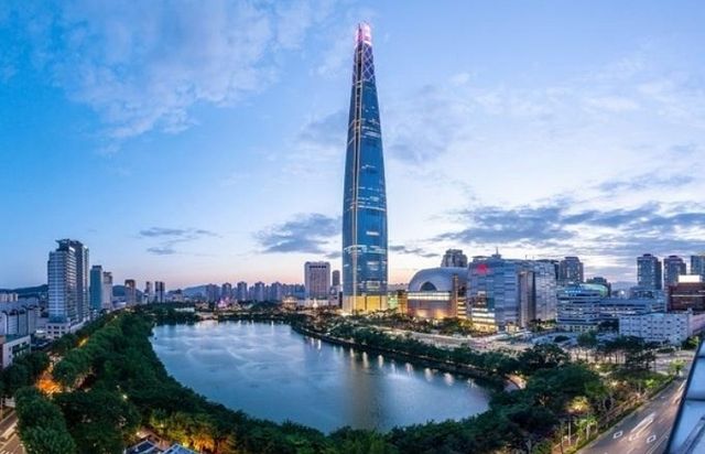 롯데타워 전경. [사진=롯데그룹]