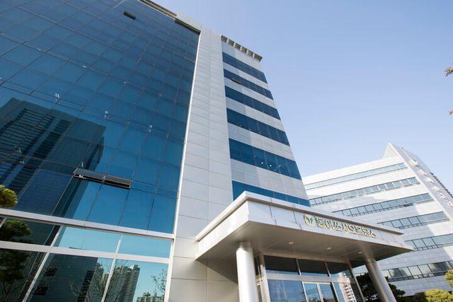 동아쏘시오홀딩스 사옥 전경. [사진=동아제약]