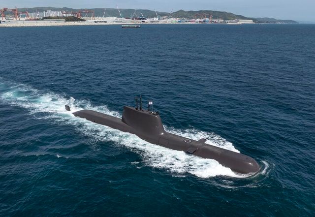 HD현대중공업이 건조해 2016년 대한민국 해군에 인도한 장보고-Ⅱ(214급) 잠수함 ‘윤봉길함’의 시운전 모습. [사진=HD현대중공업]