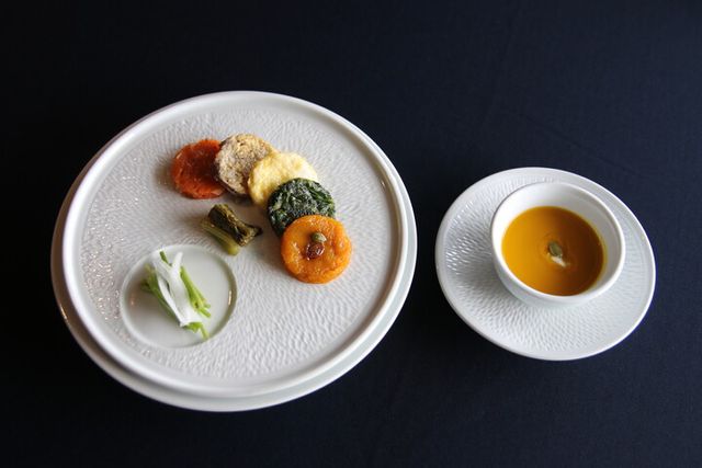 이재명 대통령과 마크 카니 캐나다 총리 오찬 회담에 제공된 전채 요리. [사진=대통령실]