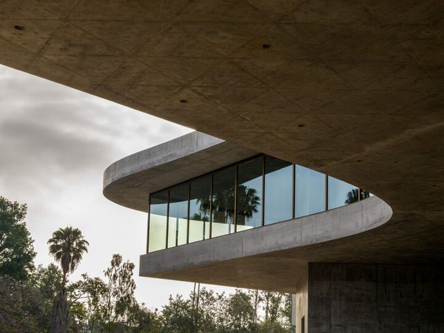 ACMA 신관(데이비드 개펀 갤러리, David Geffen Galleries) 외부 전경, The David Geffen Galleries at LACMA, photo © Museum Associates/LACMA