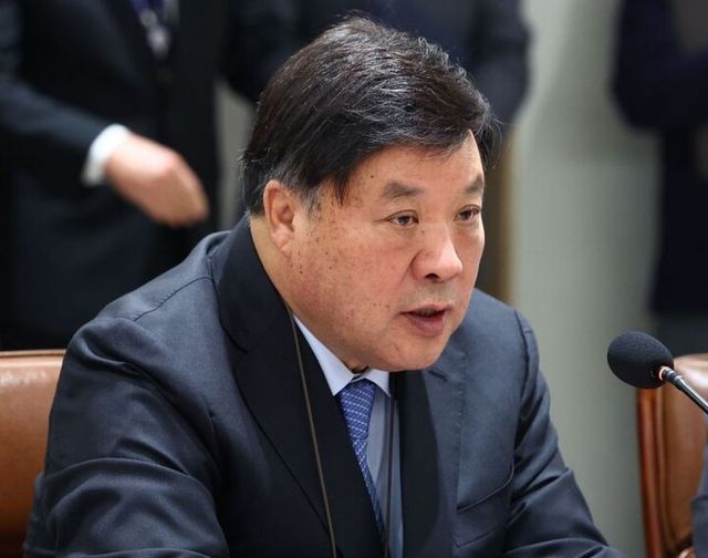 서정진 셀트리온 회장이 16일 용산 대통령실에서 열린 한미 관세협상 후속 민관 합동회의에서 발언하고 있다. [사진=연합뉴스]