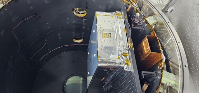 차세대중형위성 3호에 설치된 바이오케비넷. [사진=우주항공청]