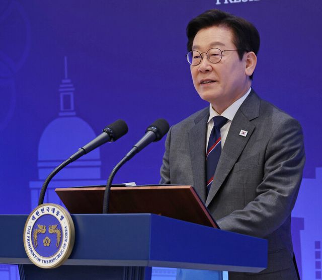 이재명 대통령이 2일 용산 대통령실에서 열린 한-싱가포르 공식 오찬에서 발언하고 있다. [사진=연합뉴스]