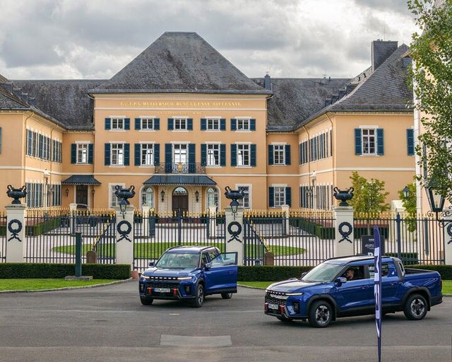 KGM은 독일에서 글로벌 대리점사와 기자를 초청해 무쏘 EV와 토레스 하이브리드를 론칭하고 시승 행사를 갖는 등 수출시장 판매 물량 확대에 나섰다. [사진=KGM]