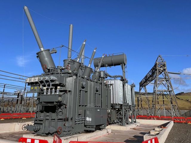 효성중공업이 2025년 영국 스코틀랜드에 설치한 초고압변압기. [사진=효성중공업]