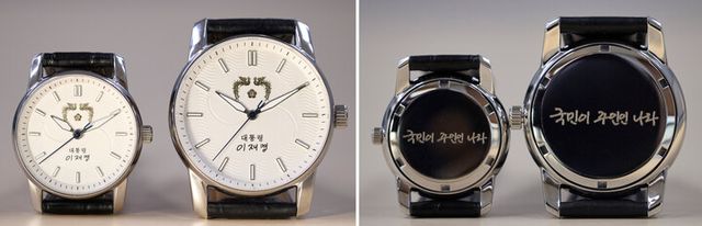 대통령실이 5일 이재명 대통령 취임 6개월을 맞아 공개한 대통령 기념품 손목시계. 왼쪽은 남성용, 오른쪽은 여성용이다. [사진=대통령실]
