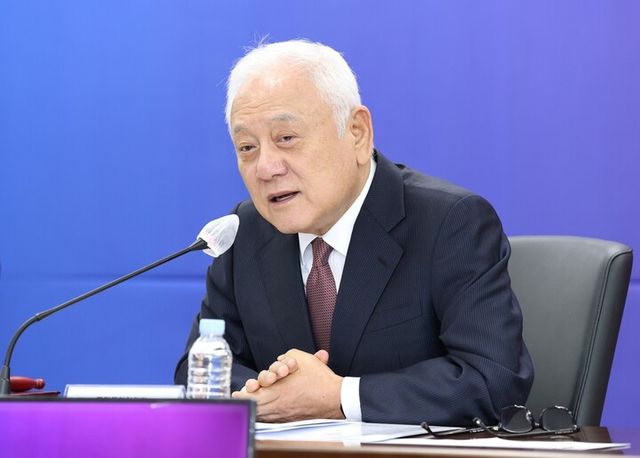 김한길&nbsp;국민통합위원회 위원장이 25일 서울 종로구 정부서울청사에서 열린 위원회 전체회의에서 발언하고 있다. 2025.2.25jjaeck9@yna.co.kr