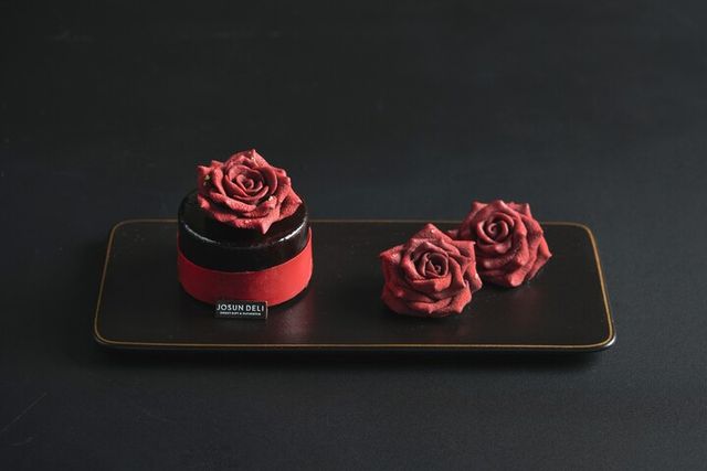 그래비티 조선 서울 판교&nbsp;밸런타인데이 케이크.&nbsp;[사진=조선호텔앤리조트]