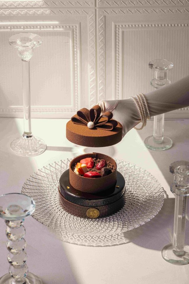 더블트리 바이 힐튼 서울 판교 ‘언박스 유어 러브 쥬얼리 박스 케이크’. [사진=더블트리 바이 힐튼 서울 판교]