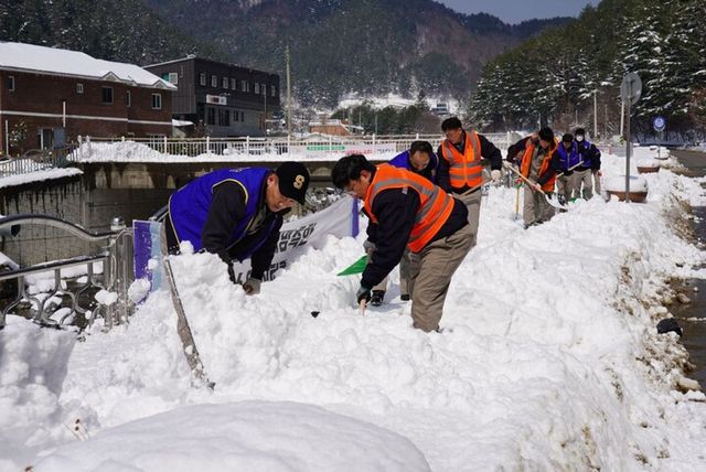 영풍 석포제련소 제설 및 환경정화. [사진=영풍]