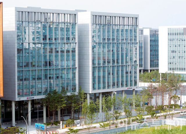LG 이노텍 마곡 사옥 전경 [사진=이뉴스투데이 DB]
