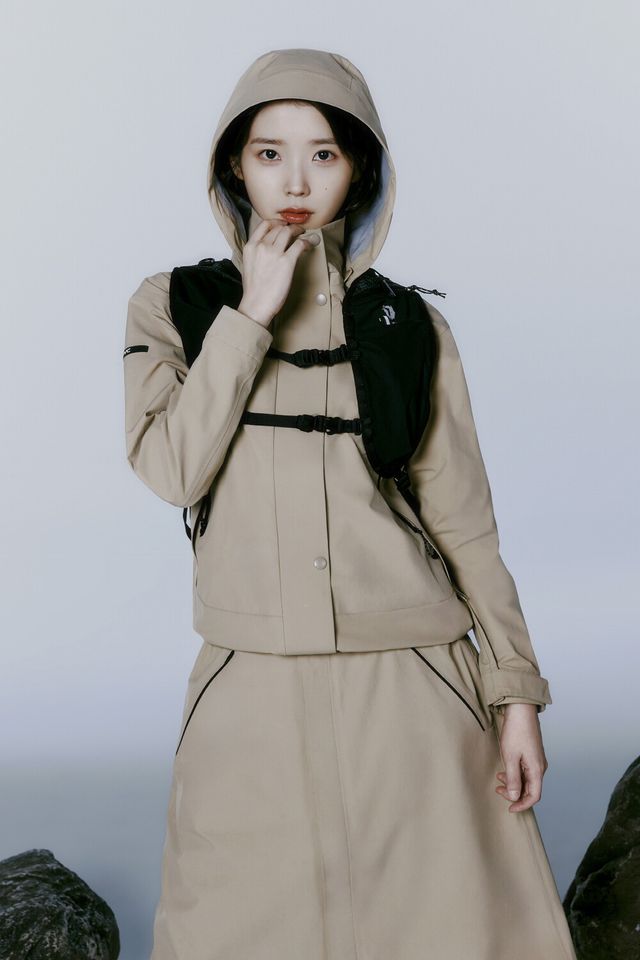 블랙야크X아이유 봄 맞이 화보. [사진=블랙야크]