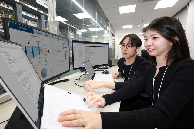 KT가 이동통신 고객들에게 AI 선제적 품질 혁신을 제공한다고 10일 밝혔다. [사진=KT]