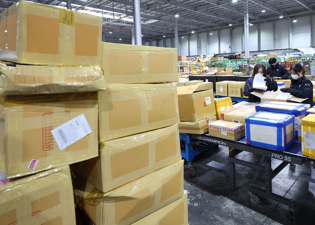 인천 중구 인천공항본부세관 특송물류센터. [사진=연합뉴스]