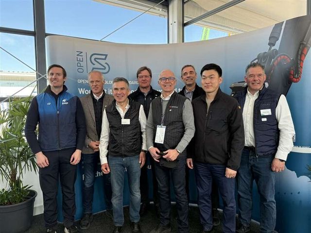 독일 바우마 Open-S 참석 단체사진. [사진=틸트프로]