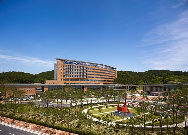 [사진=동남권원자력의학원]