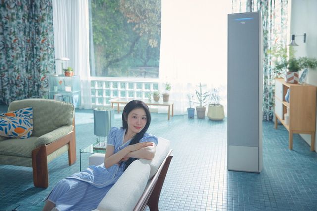 삼성전자가 지난달부터 ‘AI 가전 트로이카’ 캠페인을 전개하면서 과거 에어컨 광고 모델이었던 ‘피겨 여왕’ 김연아가 다시 광고에 등장했다. [사진=삼성전자]